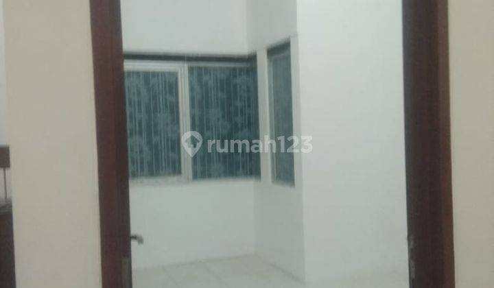 Disewakan Rumah Kota Baru Parahyangan Kbp Mayang Semi Furnished 2