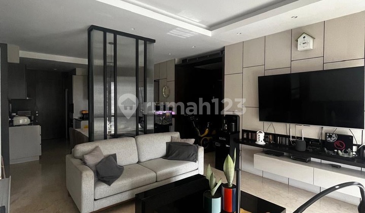 Dijual Apartement Exclusive Hegarmanah Residence 3BR Full Furnish Dijual Apartement Exclusive Hegarmanah Residence 3BR Full Furnish