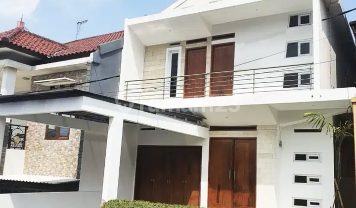 Dijual Cepat ! Rumah Minimalis Modern Komplek Sindanglaya Furnish 2