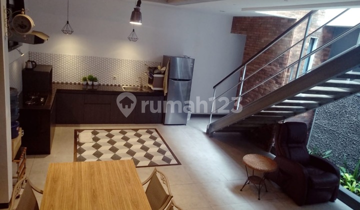 For Rent: Sunda Wing House Fully Furnished Can Be Used for Office