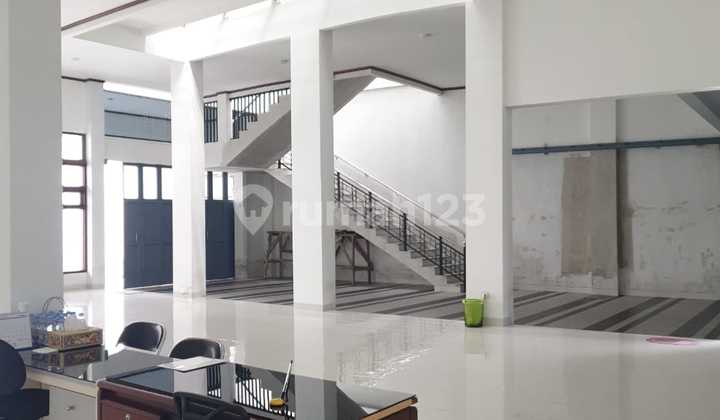 Dijual Cepat Ruang Usaha Baru Dekat Gerbang Tol Moch Toha