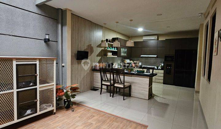 Dijual Rumah Cantik Hommy Kawasan Elit Batununggal Semy Furnish 1