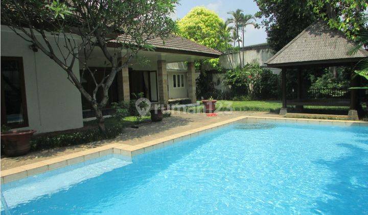 A 1 Storey, 5 Bedroom, Stand Alone House Located In Cilandak, Jakarta With 4 Bathrooms, A Pool And A Yard. 1