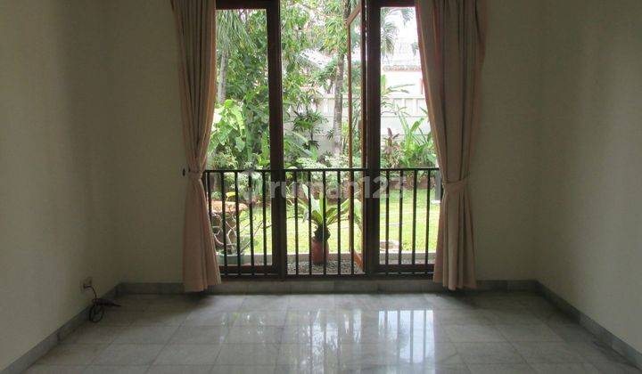 A 1 Storey, 5 Bedroom, Stand Alone House Located In Cilandak, Jakarta With 4 Bathrooms, A Pool And A Yard. 2