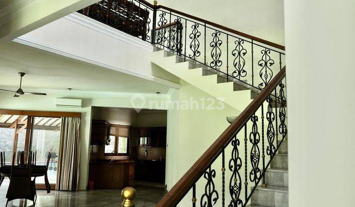 A 2 Storey, 5 Bedroom, Compound House Located In Cilandak, Jakarta With 5 Bathrooms, A Pool And A Yard. 1