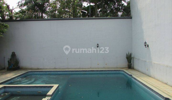 A 3 Storey, 5 Br, Stand Alone House Located In Pondok Indah, Jakarta With 3 Bt, A Pool And A Yard. 2