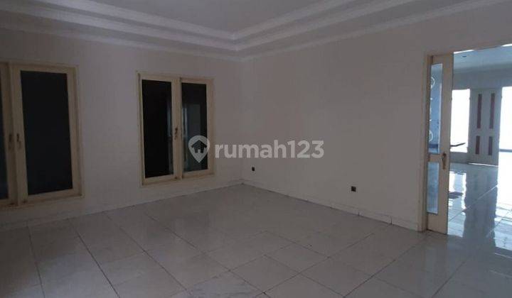 For Rent Stand Alone in Pondok Indah 5BR, 5BT with Pool  2