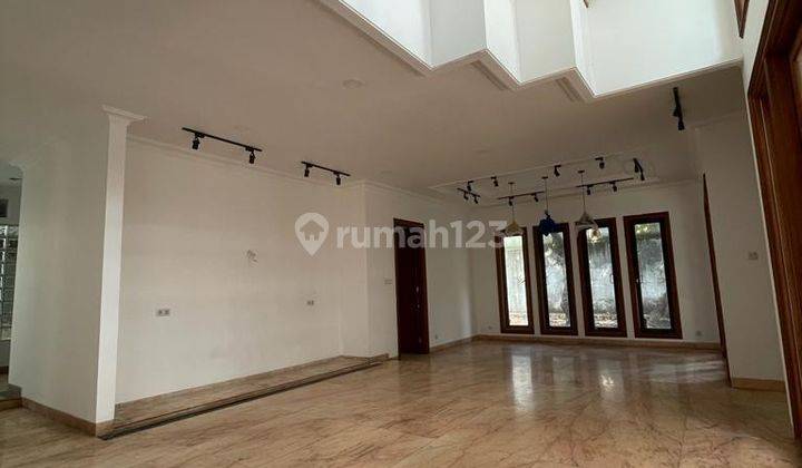 A 2 Storey 4BR 3 BT with swimming pool in Cilandak 2