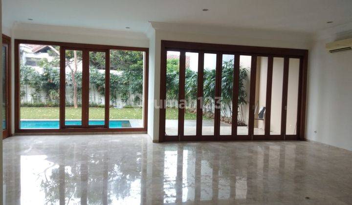 A 2 storey, 6 bedroom, stand alone house located in Cipete, Jakarta with 5 bathrooms, 1 study, a pool and a yard. 2