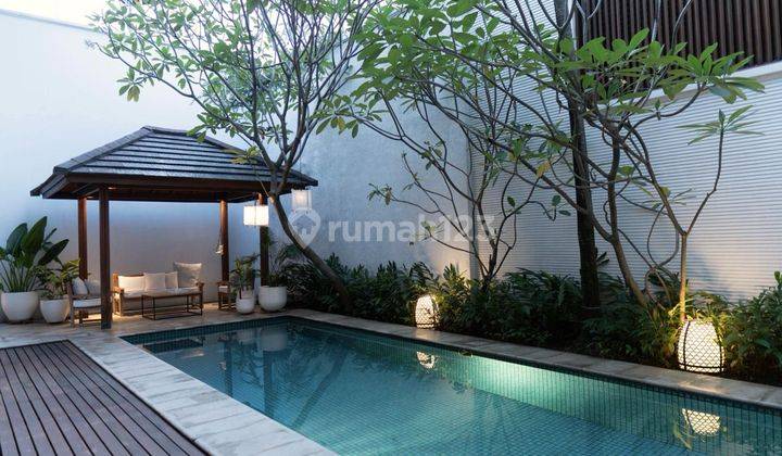 A 2 Storey 4BR 4 BT with Swimming Pool in Kemang Jakarta Selatan 1