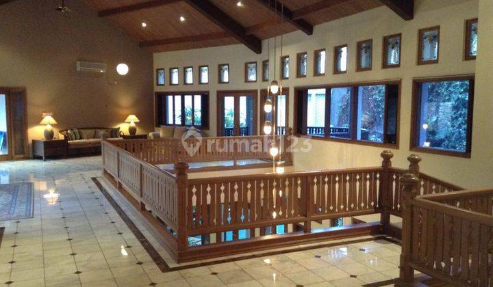 A 2 Storey, 4 Bedroom, Stand Alone House Located In Pondok Indah, Jakarta With 3+1 Bathrooms, 1 Study, A Pool And A Yard. 2