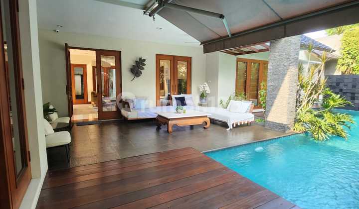 Tropical House for Rent in Cilandak with Pool, Garden & Spacious Parking Tropical House for Rent in Cilandak with Pool, Garden & Spacious Parking