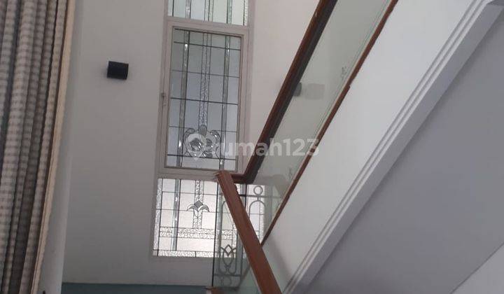 A 2 Storey 5BR 5BT With Pool in Pondok Indah Jakarta Selatan 1