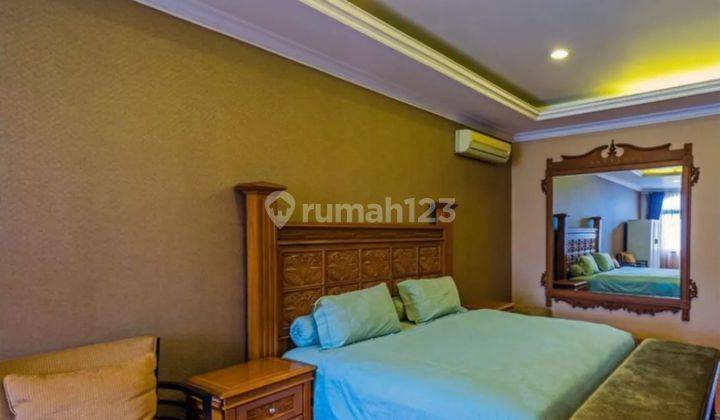 A 2 Storey 4BR 4 BT with swimming pool in Menteng Jakarta Pusat 2