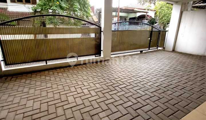 House for Sale in Kesehatan Veteran, South Jakarta, 17191 2