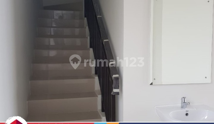 Good Shop House in a Strategic Location and Flood-Free