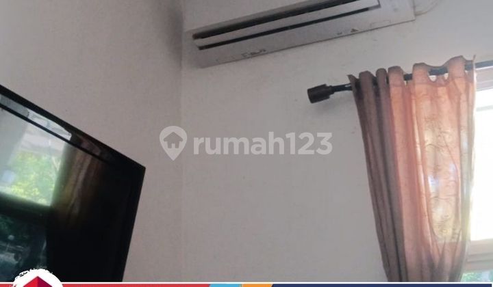 Semi-furnished house for rent, strategic location in Metland Menteng.