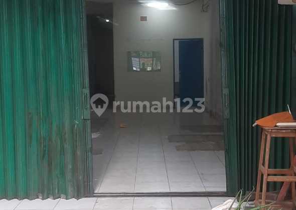 Beautiful Ready-to-Use Shop House for Business in Kedoya, West Jakarta 2
