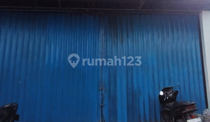 Whose Warehouse.business Jl.raya Rasuna Said Pinang Tangerang