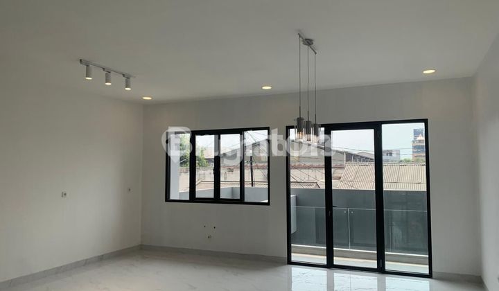 Dijual Rumah Cantik Siap Huni Cidodol Raya Jakarta Selatan 2