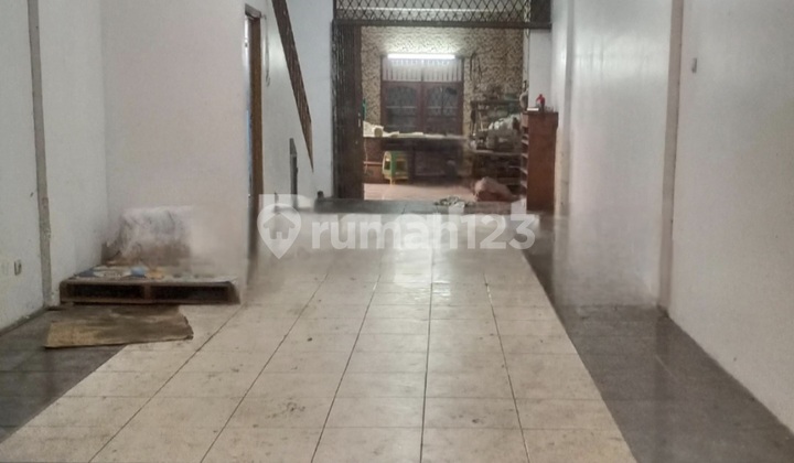 3.5-Story Shop House Below NJOP with Bonus 600 sqm House, Cileduk Raya, Tangerang City.