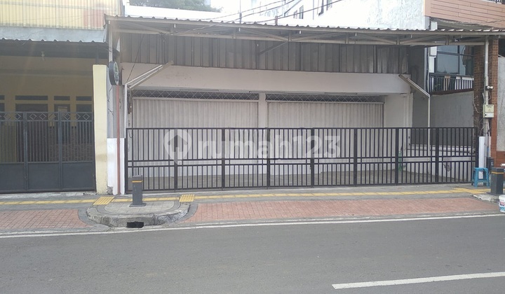 ******** Alfa ********. Kemanggisan, West Jakarta 2