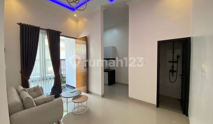 Don't Miss Out on a 700 Million Ready-to-Live House with Bonus Furniture!! 2