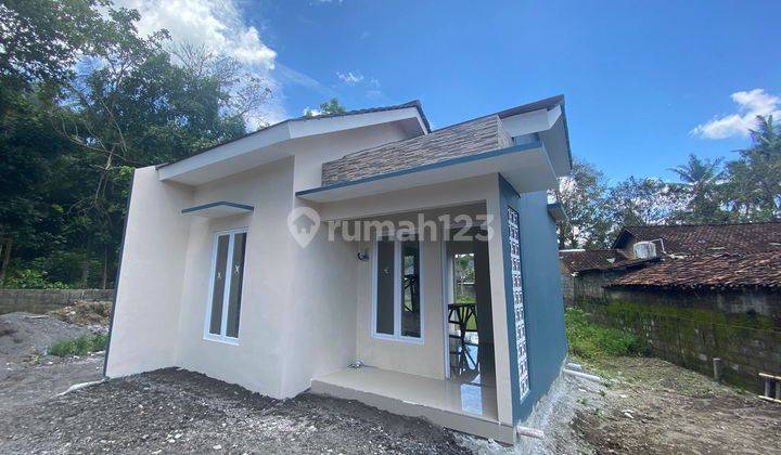 Rumah Modern 300 Jt an Diutara Polres Sleman 4