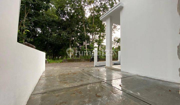 Rumah Modern Tropis 400 Jt an Diutara Rsud Sleman 3