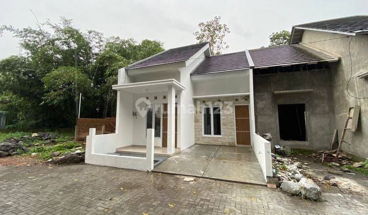 Rumah Modern Tropis 400 Jt an Diutara Rsud Sleman 2