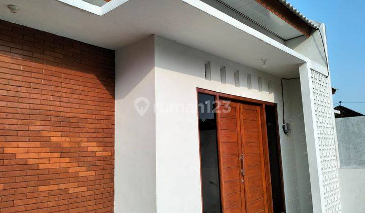 Rumah Modern Bata Ekspose Dekat Pasar Prambanan 2