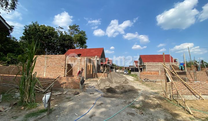 Affordable Custom Design House Near Obelix Village 1