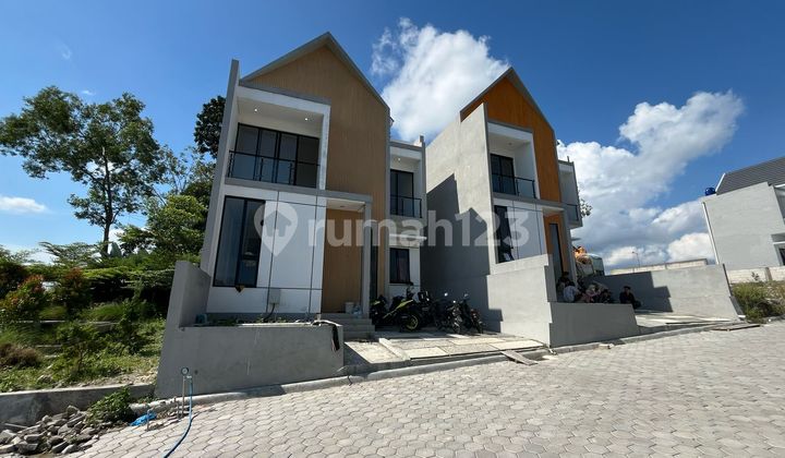 Rumah Cantik 2 Lantai View Alam dan Perkotaan Jogaj Mulai 900 Jt-An Aja