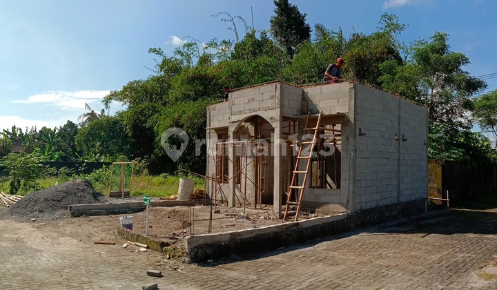 Rumah Classic Ini bisa Cash Tempo Tanpa Bunga! Amankan Segera! Rumah Classic Ini bisa Cash Tempo Tanpa Bunga! Amankan Segera!