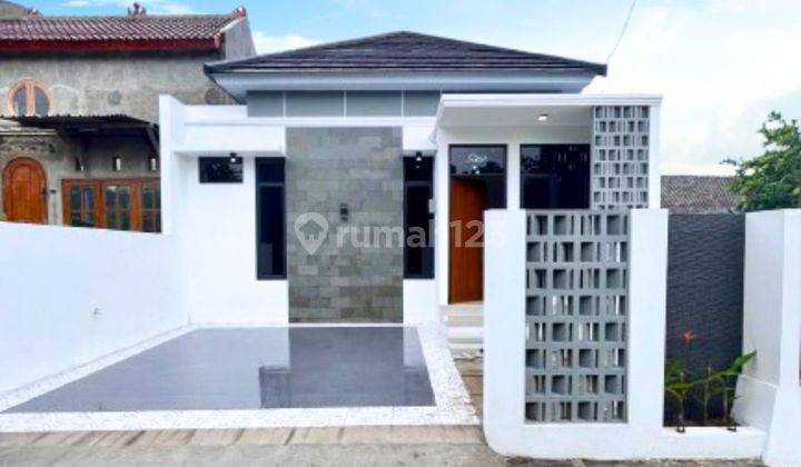 Rumah Desain Cantik Di Jogja Utara, 9 Menit Ke Kampus Uii 1