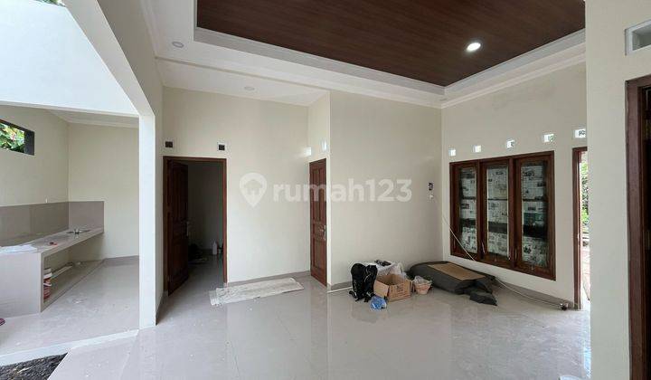 RUMAH LUAS SIAP HUNI HARGA 700JT-an DI BARAT PASAR CEBONGAN 2