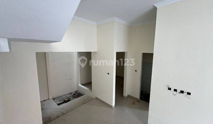 Rumah Mewah 2LT Akses Premium Dekat Pusat Kota Jogja  2