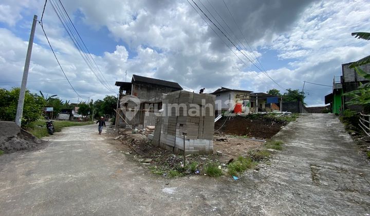Strategic Cheap House 150 Meters From Jogja-Solo Road