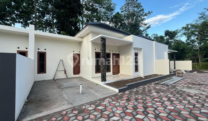 Kesempatan Langka! Rumah Strategis Dekat Rsa Ugm Harga Mulai 700 Jt-An 2