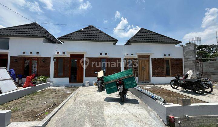 HADIRKAN RUMAH DESAIN ETNIK MODERN DI PRAMBANAN, 300JT-an 1