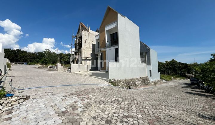 Beautiful 2-Story House with Nature and City Views in Jogja Starting from 900 Million Only 2
