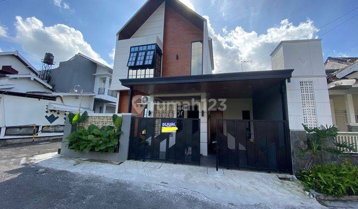 Hunian Modern 2 Lantai Lokasi Premium di Utara Pasar Condongcatur 1