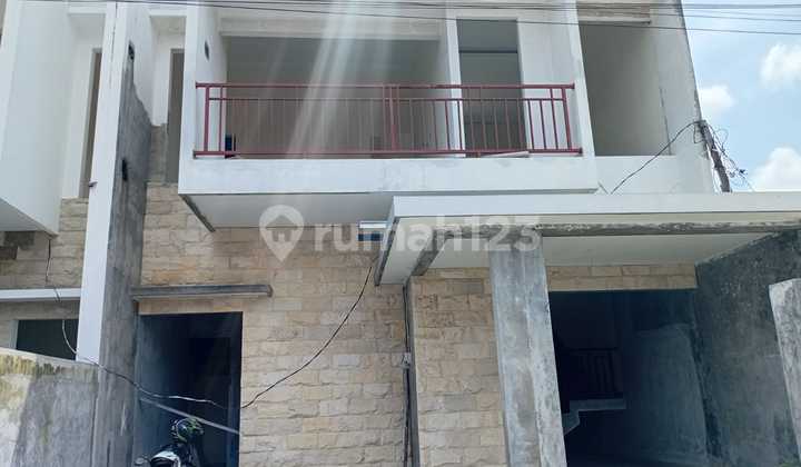 Beautiful 2-Story Residence, 4 Bedrooms in the Heart of Mlati