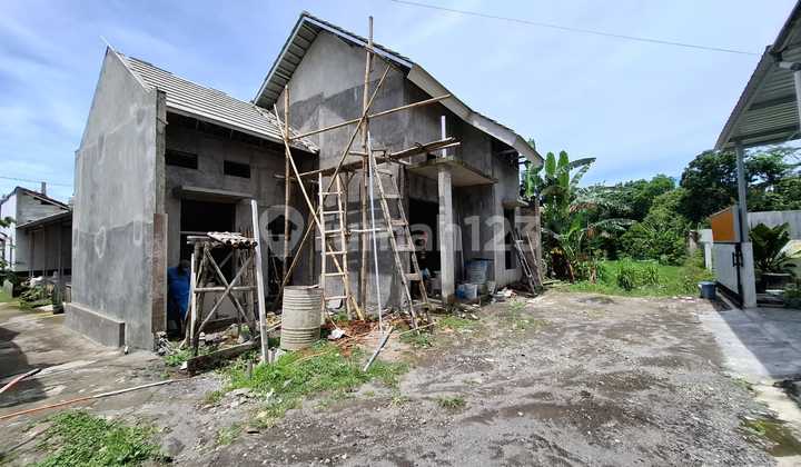 Rice Field View House 2 Minutes from Sleman Regency Government Office, KPR Ready 2