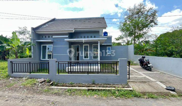 RUMAH BARU SIAP HUNI DI CATURHARJO SLEMAN, LINGKUNGAN ASRI! 1