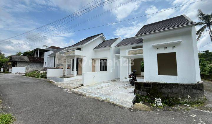 Rumah Lingkungan Asri Di Utara Rsud Sleman 400JTan, Ready Kpr 1