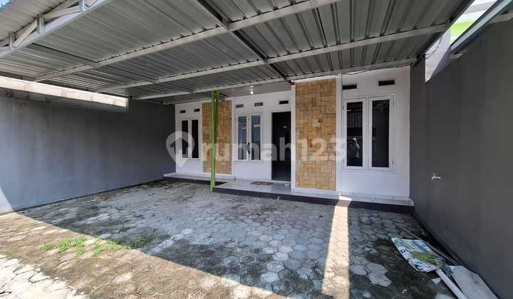 Spacious Ready-to-Live House in West Jogja Near Rs Atturots