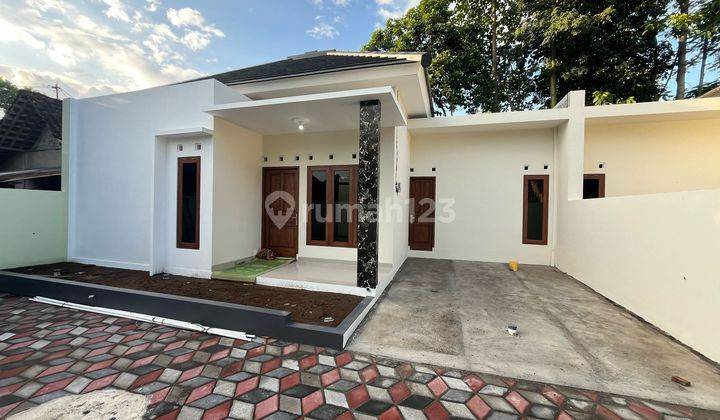 For Sale Modern Home Ready to Live In, Spacious and Comfortable in North Jogja For Sale Modern Home Ready to Live In, Spacious and Comfortable in North Jogja