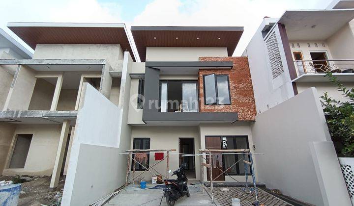 Eksklusif Rumah 2 Lantai di Tengah Kota Sleman, Akses Premium Dikawsan Ring 1 Pemda 2