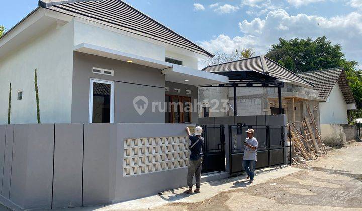 Dijual Rumah Baru Moderen di Berbah Sleman 2